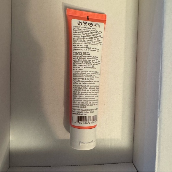 Pacifica Glow Baby Brightening Face Wash - Picture 4 of 6